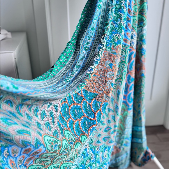 Colorful Patterned Maxi Dress - Picture 4 of 8